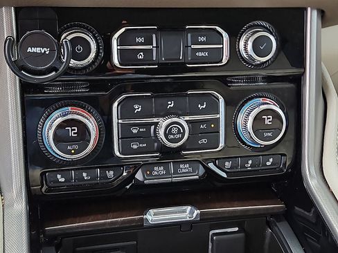 Used 2021 GMC Yukon XL Denali AWD/4WD image 28