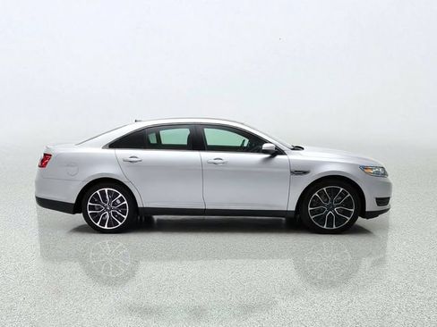 Used 2017 Ford Taurus SEL w/ Equipment Group 201A AWD/4WD image 2