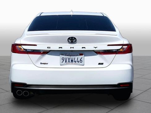 Used 2026 Toyota Camry SE FWD image 4