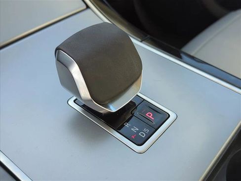 Used 2025 Land Rover Range Rover Velar S AWD/4WD image 23