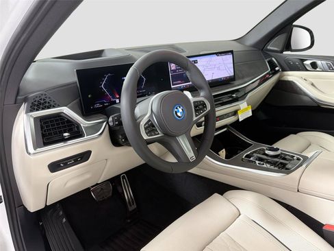 New 2026 BMW X5 xDrive50e w/ Executive Package AWD/4WD image 9
