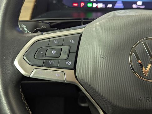 Used 2024 Volkswagen Atlas SE image 38