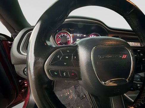 Used 2020 Dodge Challenger SXT RWD image 25