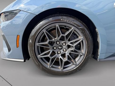 Used 2025 Ford Mustang GT Premium w/ GT Performance Package RWD image 9