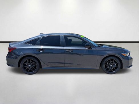 Used 2025 Honda Civic Sport image 3