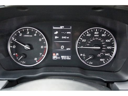 Used 2024 Subaru Crosstrek 2.5i Limited w/ Crosstrek Mirror Package image 18