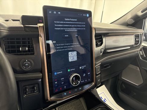 Used 2023 Ford F150 Lightning Lariat w/ Equipment Group 511A High image 18