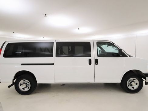 Used 2024 Chevrolet Express 3500 LT w/ LT Preferred Equipment Group image 2