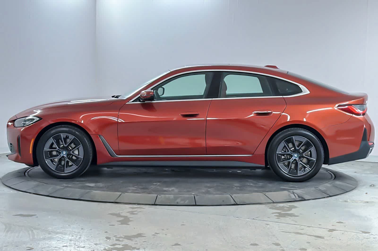 Used 2023 BMW i4 eDrive40 RWD image 5