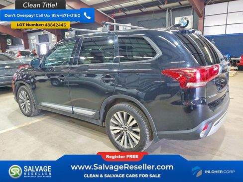 Used 2020 Mitsubishi Outlander AWD image 3
