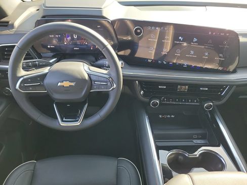 Used 2026 Chevrolet Tahoe Premier RWD image 4
