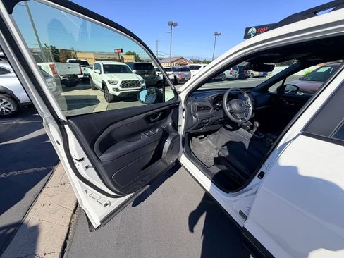 Used 2025 Subaru Forester Limited AWD/4WD image 9