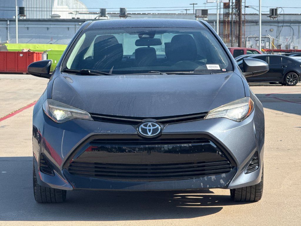 Used 2017 Toyota Corolla LE FWD image 9