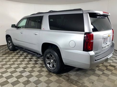 Used 2019 Chevrolet Suburban LT image 13