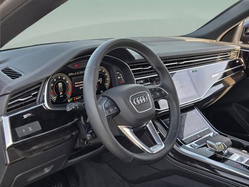 Used 2025 Audi Q8 Premium Plus AWD/4WD image 10