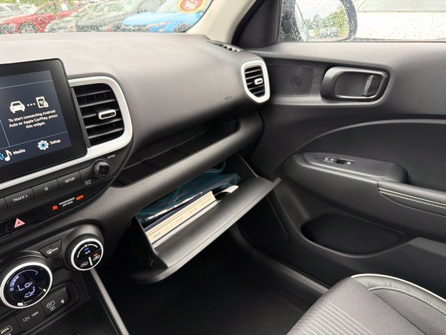 New 2026 Hyundai Venue SEL FWD image 31