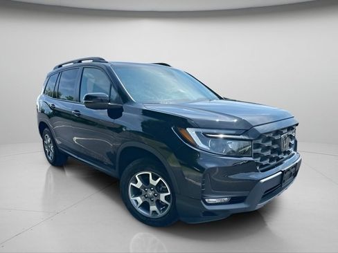 Used 2023 Honda Passport TrailSport image 5