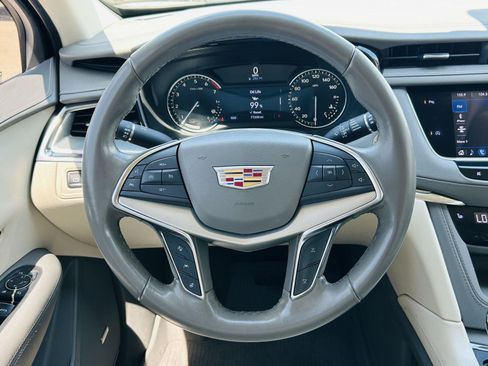Used 2020 Cadillac XT5 Premium Luxury w/ LPO, Floor Liner Package FWD image 17