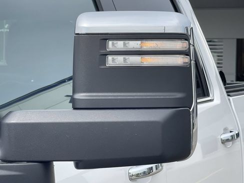 Used 2024 GMC Sierra 2500 Denali w/ Technology Package AWD/4WD image 18