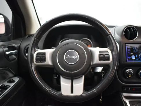 Used 2014 Jeep Compass Latitude w/ Sun/Sound Group AWD/4WD image 21
