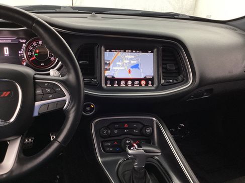 Used 2015 Dodge Challenger SXT Plus image 29
