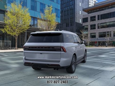 New 2026 Lincoln Navigator Premiere AWD/4WD image 8