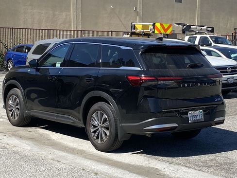 Certified 2026 INFINITI QX60 Pure w/ Cargo Package FWD image 4
