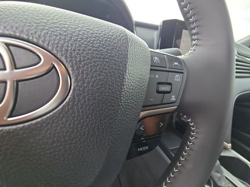 Used 2026 Toyota Camry SE w/ Convenience Package image 17