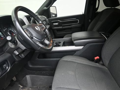 Used 2024 RAM 3500 Big Horn w/ Night Edition AWD/4WD image 12