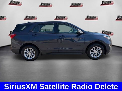 Used 2018 Chevrolet Equinox LS w/ LPO, Blackout Package AWD/4WD image 4