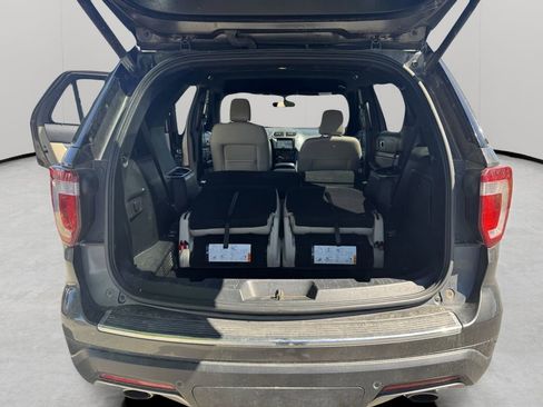 Used 2018 Ford Explorer XLT w/ Equipment Group 202A AWD/4WD image 21