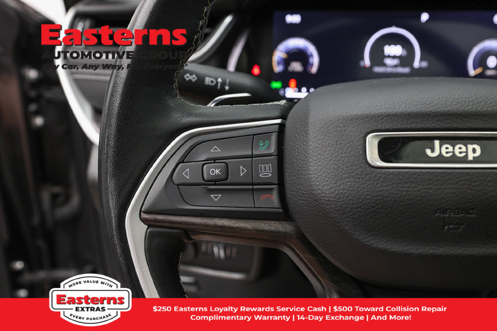 Used 2022 Jeep Grand Cherokee L Limited AWD/4WD image 16