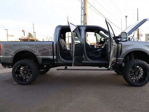 Used 2024 Ford F350 Platinum AWD/4WD image 36