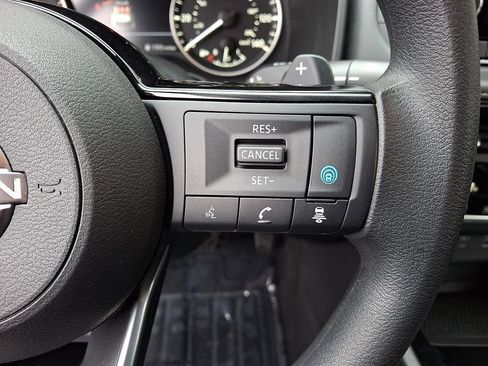 Used 2023 Nissan Rogue SV AWD/4WD image 22