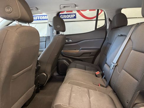 Used 2021 GMC Acadia SLE image 20