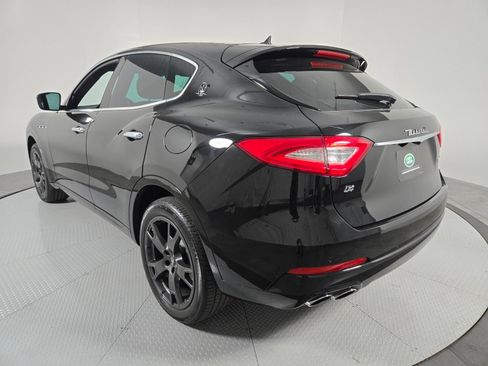 Used 2019 Maserati Levante AWD/4WD image 8