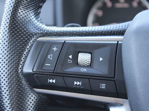 Used 2022 Mitsubishi Outlander SE image 29