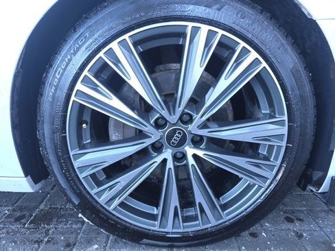 Used 2023 Audi A6 Premium Plus w/ Premium Plus Package image 7