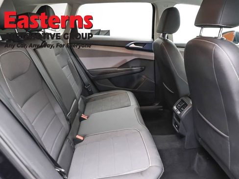 Used 2024 Volkswagen Taos SE FWD image 22