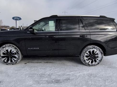 Used 2026 Ford Expedition Platinum w/ Driver's Package image 5