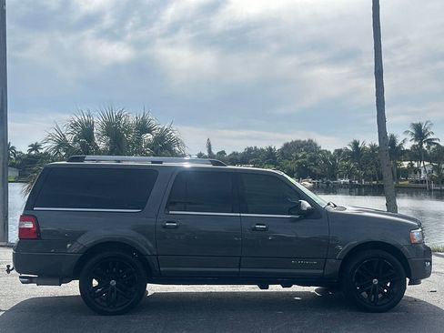 Used 2017 Ford Expedition EL Platinum image 6