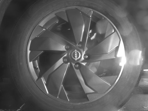 Used 2025 Nissan Rogue SV image 14