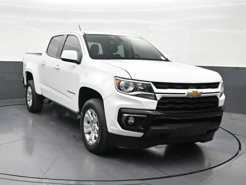 Used 2022 Chevrolet Colorado LT w/ Luxury Package RWD image 8