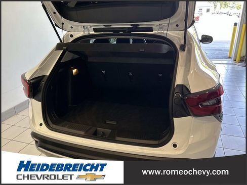 Used 2024 Chevrolet Trax LT w/ Driver Confidence Package FWD image 15