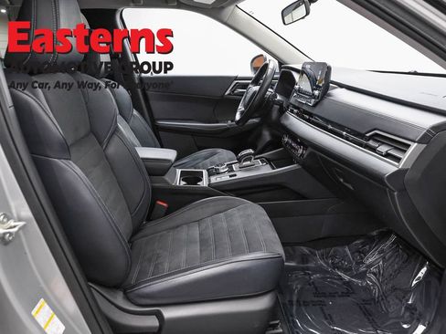 Used 2024 Mitsubishi Outlander SE AWD/4WD image 24
