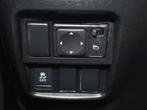 Used 2012 Nissan Juke SV image 20