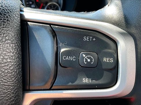 Used 2022 RAM 1500 Big Horn AWD/4WD image 13