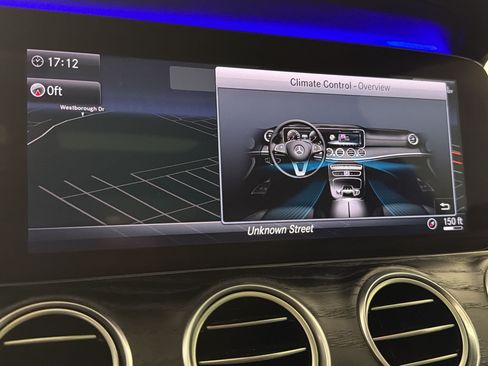 Used 2019 Mercedes-Benz E 300 image 24