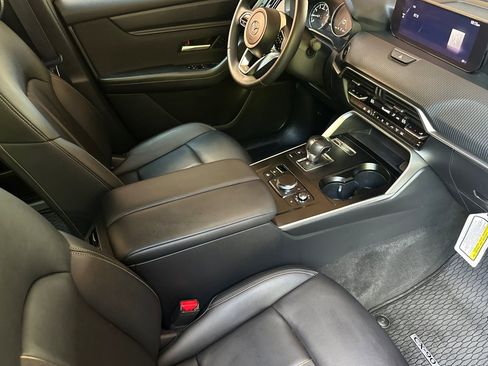 Used 2025 MAZDA CX-90 3.3 Turbo w/ Select Package AWD/4WD image 17