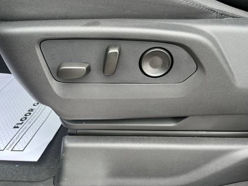 Used 2026 Chevrolet Silverado 1500 RST w/ RST Select Package image 11